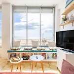 Exceptional Sea View - Town Center - Walk Everywhere *