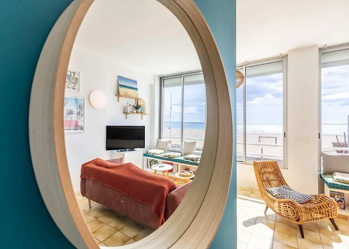Apartment Exceptional Sea View - Town Center - Walk Everywhere *