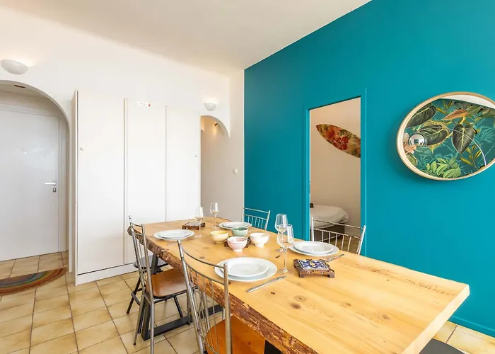 Apartment Exceptional Sea View - Town Center - Walk Everywhere *